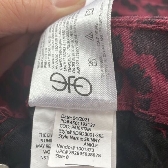 Social Standard by Sanctuary. Cheetah Print Ankle Skinny Jeans. Size 8. NWT. - Picture 14 of 14